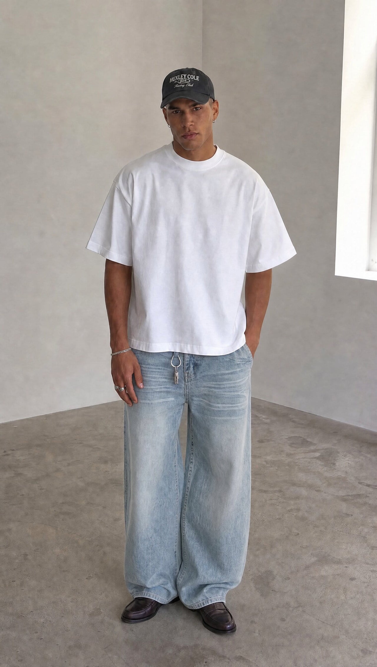 Vintage Wash Wide Leg Jeans